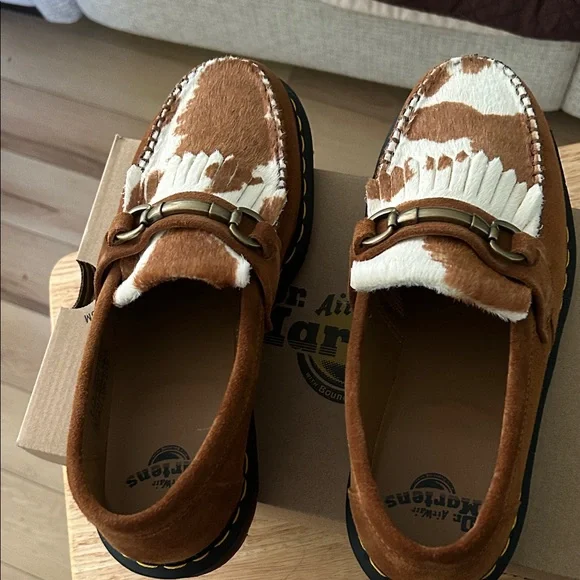 Dr. Martens Brown and White Flats - Picture 5 of 6